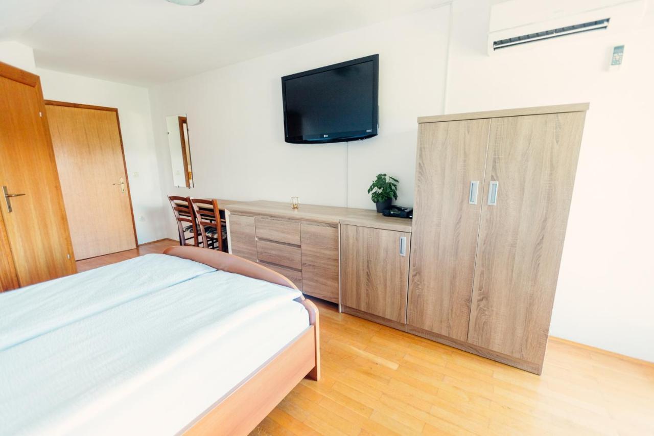 Frankovic Bed&Breakfast Vinica Esterno foto