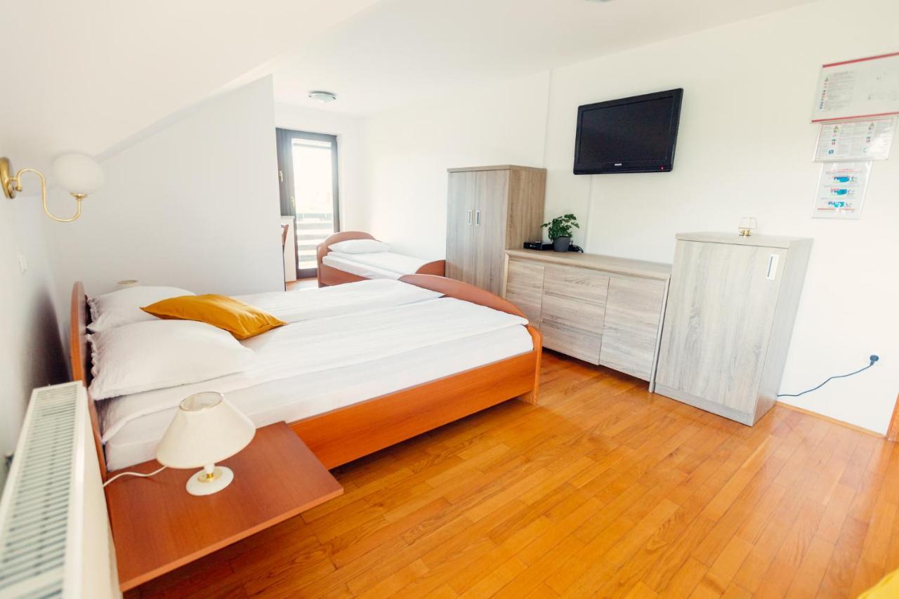 Frankovic Bed&Breakfast Vinica Esterno foto