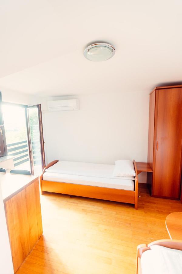 Frankovic Bed&Breakfast Vinica Esterno foto